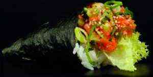 Temaki spicy salmon
