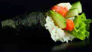 Temaki salmon cheese