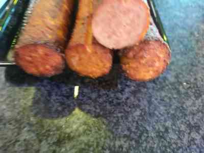 Borrelworst/grill per 100 gram
