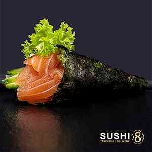 Salmon Handroll