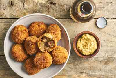 La Trappe Quadrupel bitterballen