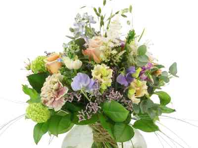 Boeket in zachte kleuren bloemen