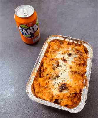 Pasta Penne frutti di mare al forno