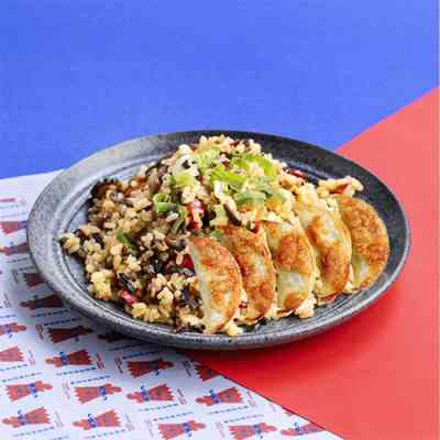 Korean veggie fried rice met mandu Korean gyoza