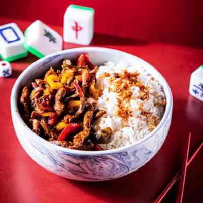 Zwarte peper rundvlees roerbak