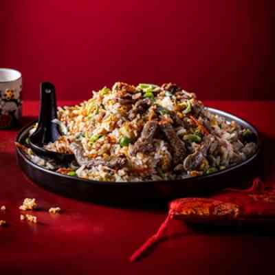 Gebakken rijst met rundvlees Gebakken rijst met rundvlees