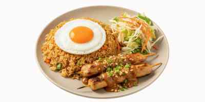 Nasi met kipsaté menu